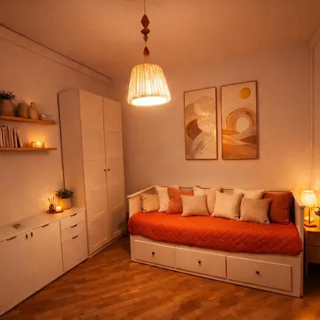 Casa Vacanza Colosseo Whole Holiday Home Apartment Da Pamino & Priscilla-2